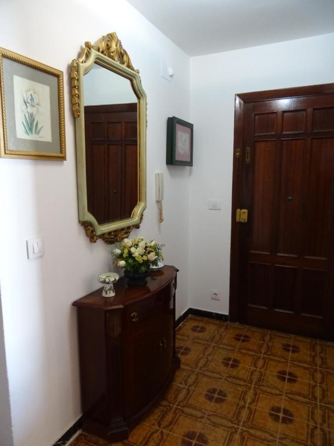 Piso En Centro Urbano De Puentedeume Con Terraza Apartment Exterior foto